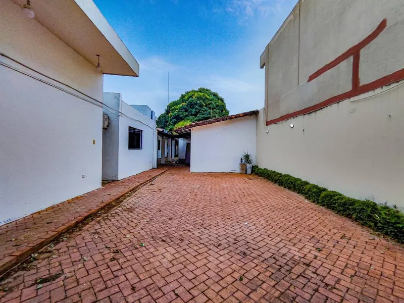 Local comercial de 893 m² en venta en el centro, calle Ballivián: foto 5 de 20