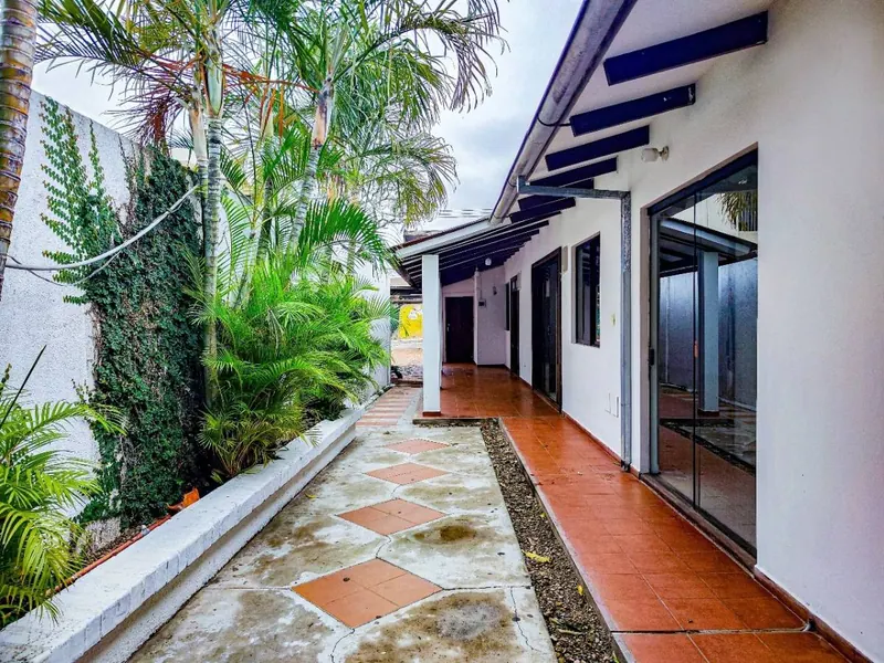 Local comercial de 893 m² en venta en el centro, calle Ballivián: foto 6 de 20