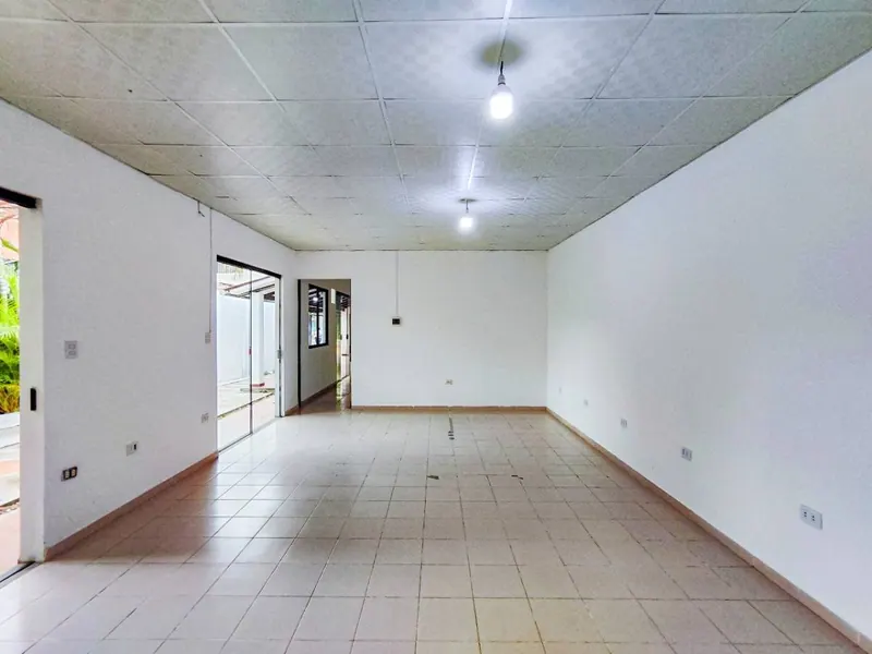 Local comercial de 893 m² en venta en el centro, calle Ballivián: foto 8 de 20