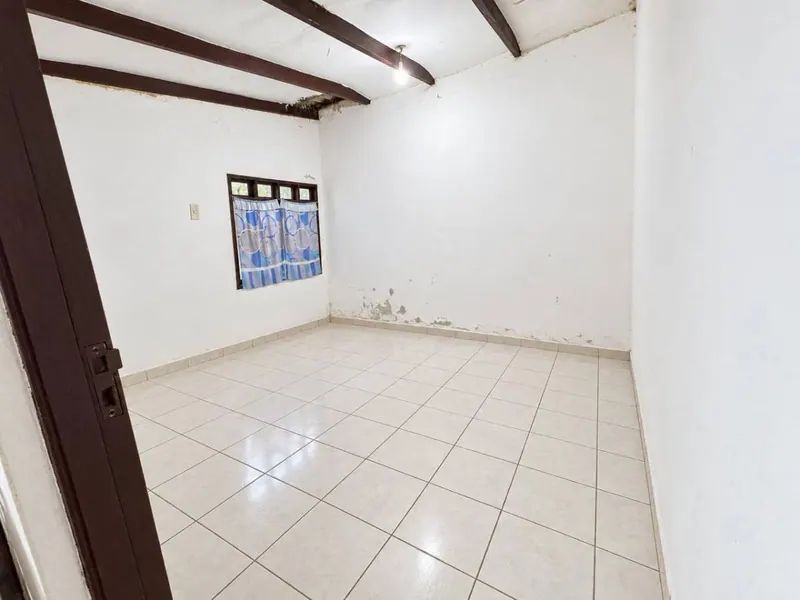 Casa de 3 dormitorios con local comercial en venta en la Zona Sur: foto 5 de 10
