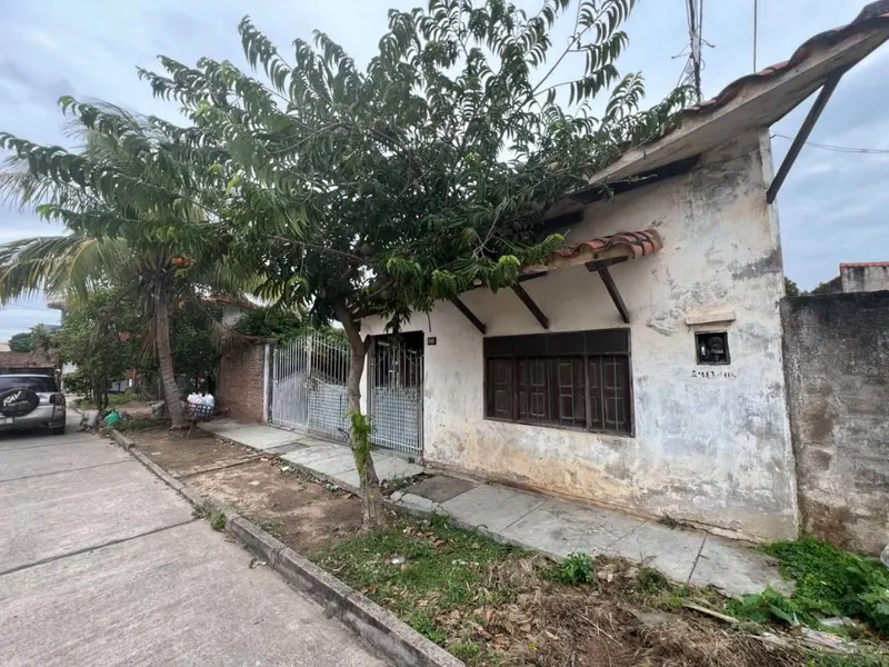 Casa de 8 dormitorios en venta en la Av. Radial 13, 4to anillo: foto 2 de 5