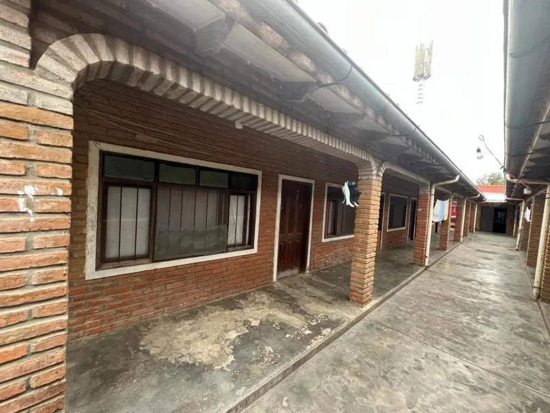 Casa de 8 dormitorios en venta en la Av. Radial 13, 4to anillo: foto 3 de 5