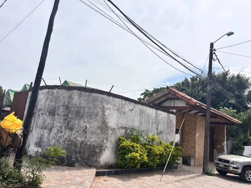Casa de 4 dormitorios en venta en la Zona Sur, av. María Auxiliadora: foto 3 de 9