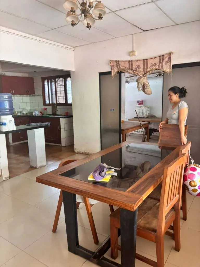 Casa de 4 dormitorios en venta en la Zona Sur, av. María Auxiliadora: foto 4 de 9