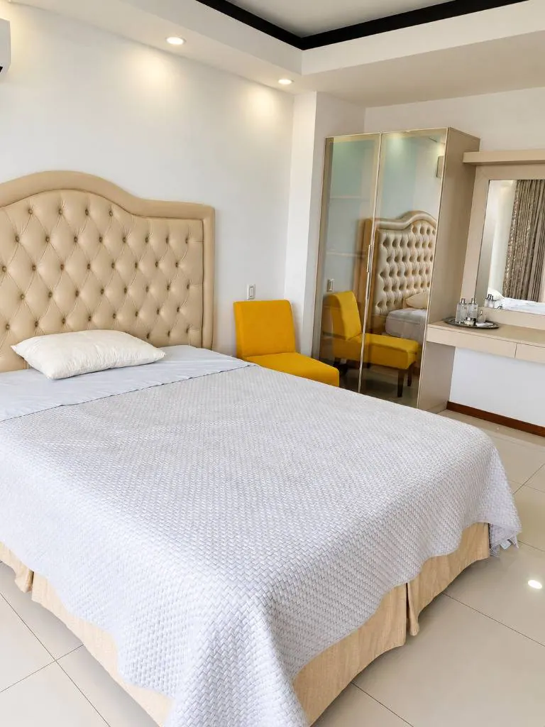 Departamento amoblado de 2 dormitorios en alquiler en Sky Epic: foto 5 de 14