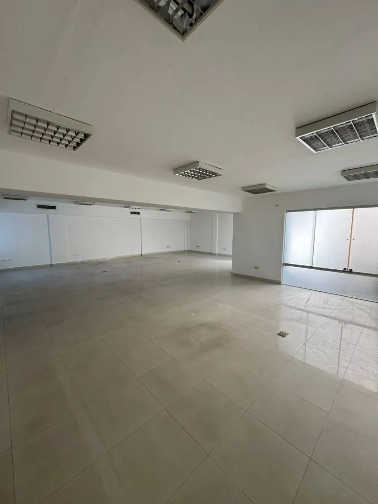 Oficina de 116 m² en venta en el centro, edificio corporativo: foto 4 de 14