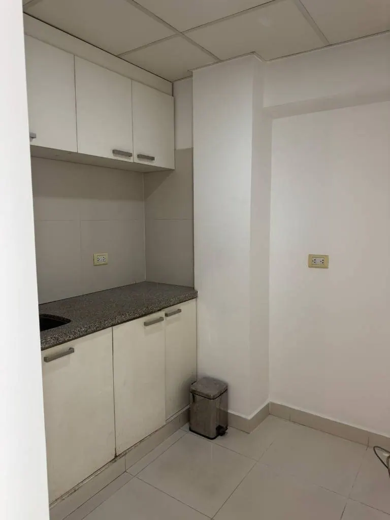 Oficina de 116 m² en venta en el centro, edificio corporativo: foto 7 de 14