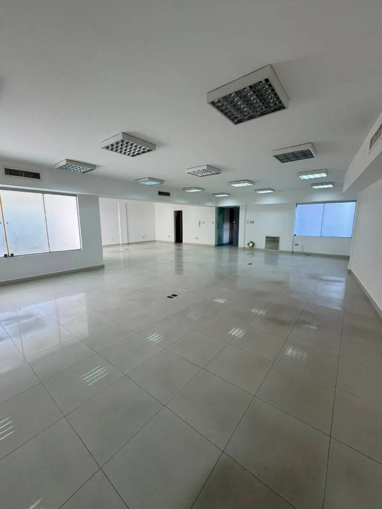 Oficina de 116 m² en venta en el centro, edificio corporativo: foto 12 de 14
