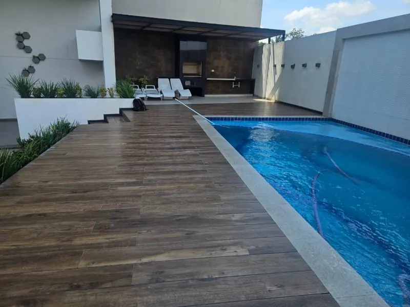 Departamento amoblado de 2 dormitorios en venta en Millenial Tower