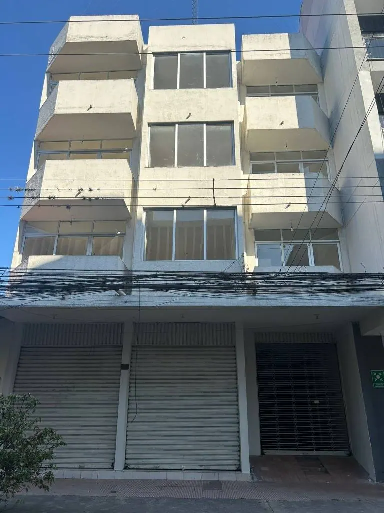 Edificio de 4 plantas en alquiler en la calle Sucre, Centro: foto 1 de 8