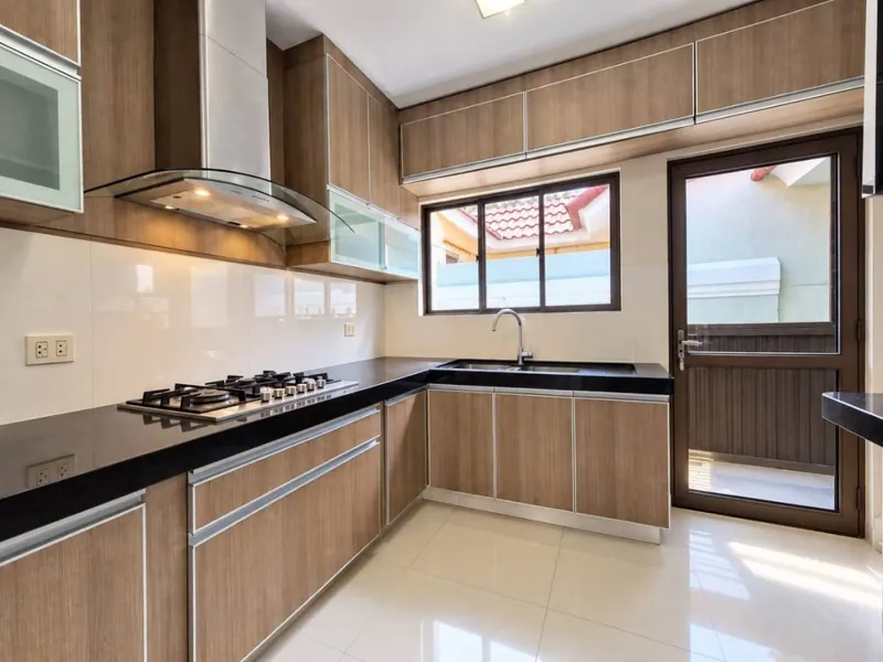 3-bedroom house for sale in the Centurias gated community, Av. Banzer: foto 11 de 24