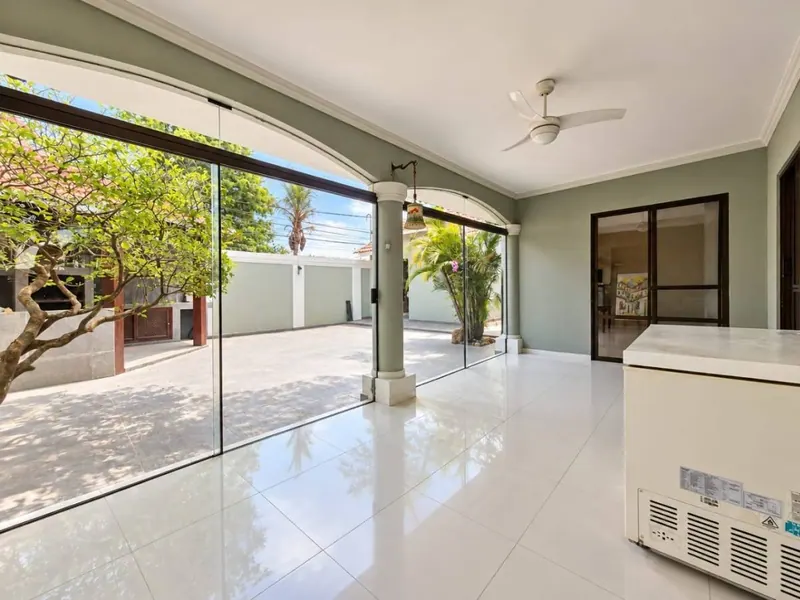 3-bedroom house for sale in the Centurias gated community, Av. Banzer: foto 15 de 24
