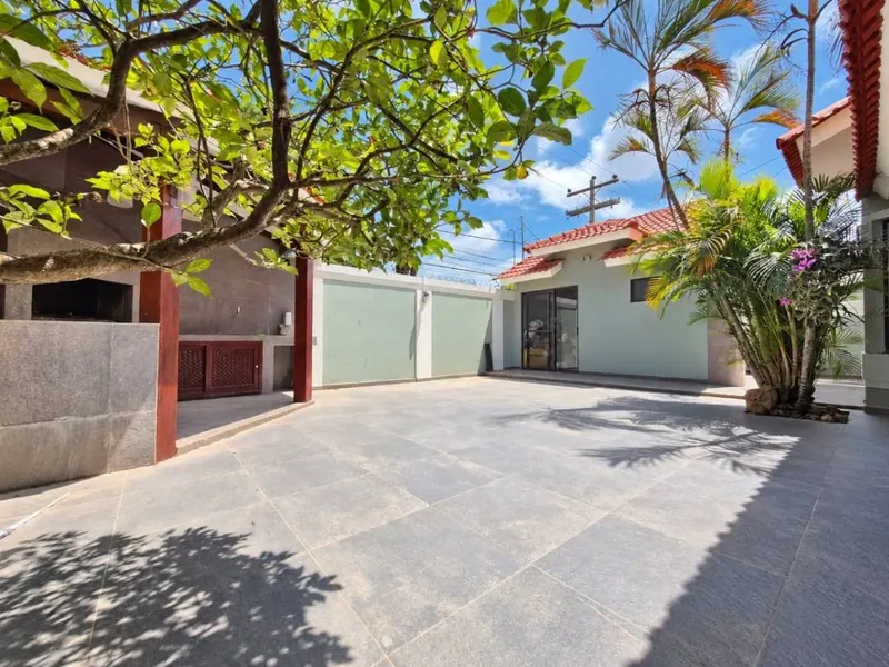 3-bedroom house for sale in the Centurias gated community, Av. Banzer: foto 18 de 24
