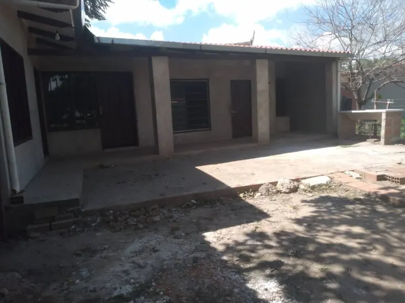 Casa en venta en Cotoca, terreno de 311 m²