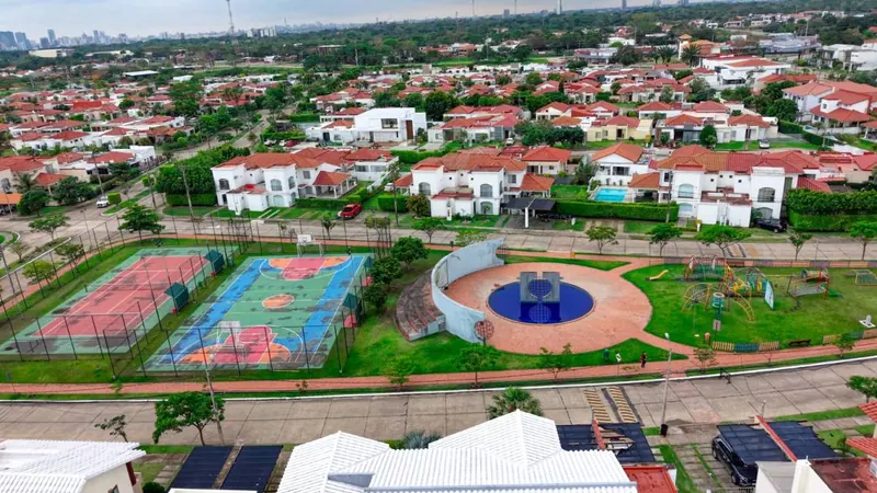 Terreno de 444,22 m² en venta en el Urubó: foto 7 de 16
