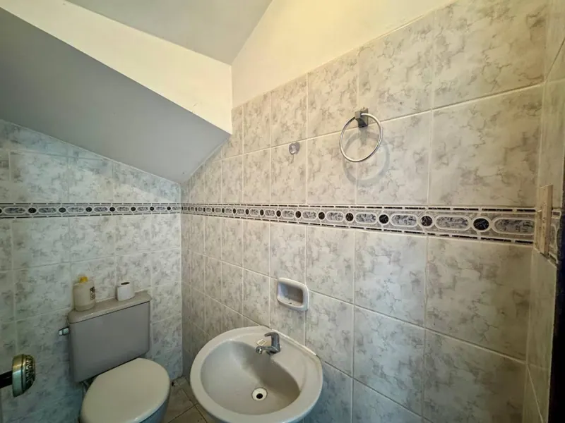 Casa de 3 dormitorios en venta en la urbanización Cotoca, Zona Este: foto 5 de 23