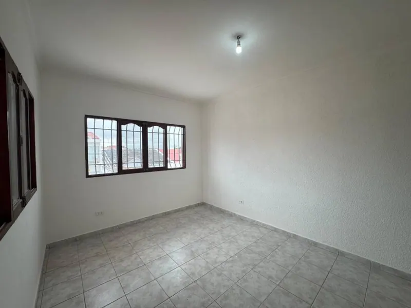 Casa de 3 dormitorios en venta en la urbanización Cotoca, Zona Este: foto 12 de 23