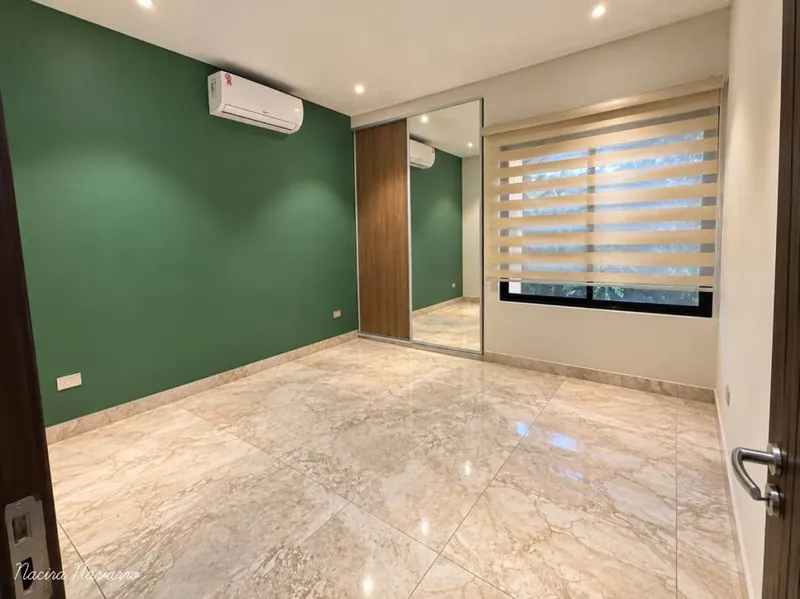 House with lagoon view for sale in Los Parques III, Urubó: foto 4 de 12