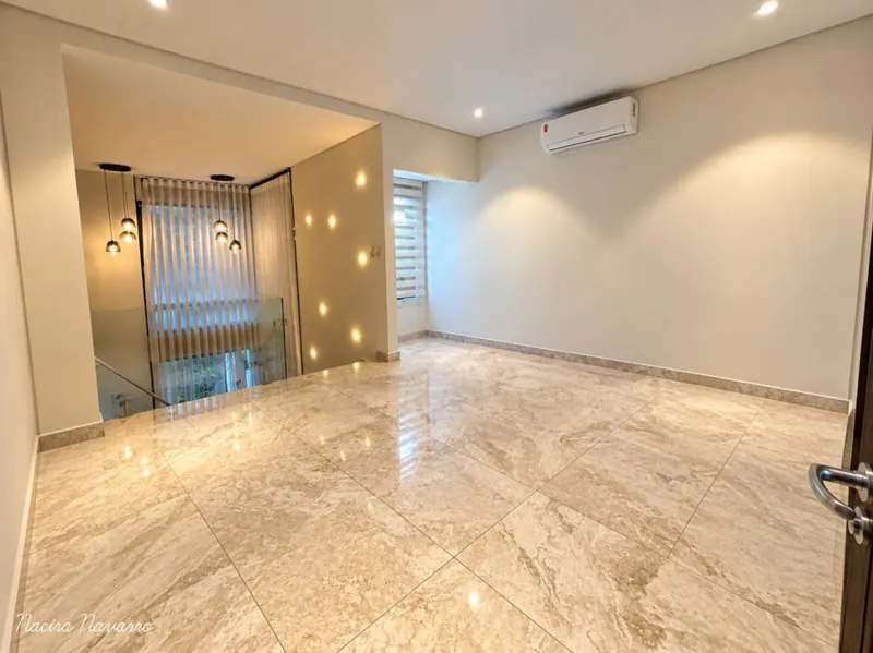 House with lagoon view for sale in Los Parques III, Urubó: foto 5 de 12