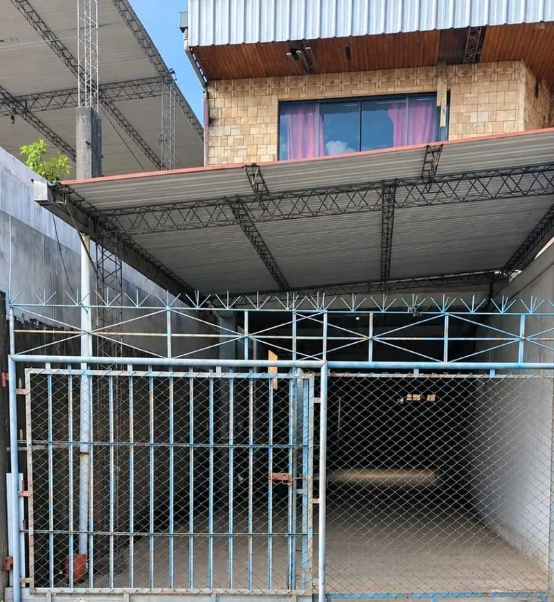 Casa de 2 plantas con taller mecánico en venta en la Zona Este: foto 3 de 5