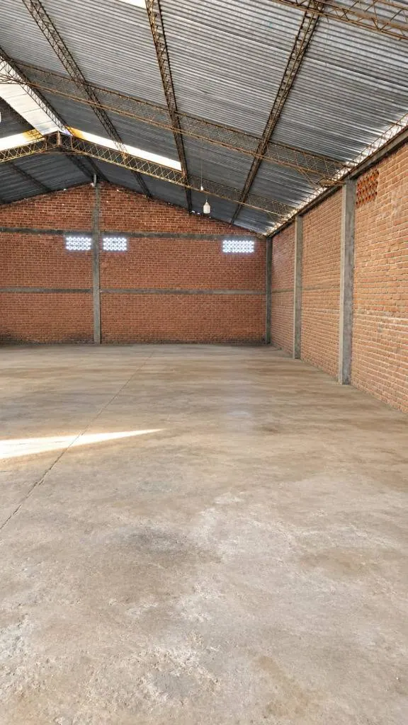 Casa de 2 plantas con taller mecánico en venta en la Zona Este: foto 4 de 5