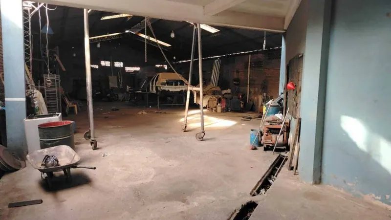 Casa de 2 plantas con taller mecánico en venta en la Zona Este: foto 5 de 5
