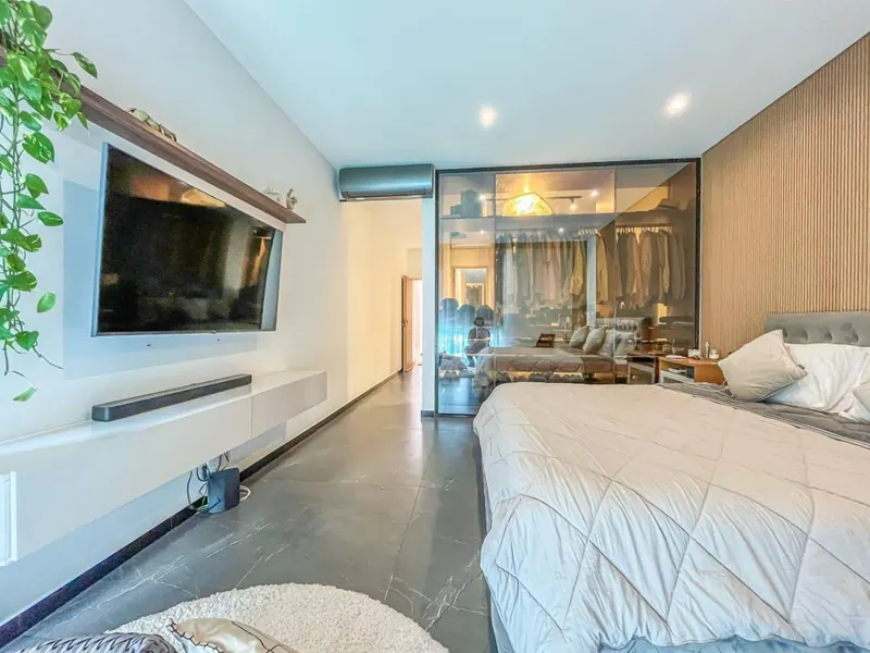 Casa de 3 dormitorios con piscina en venta en Mar Adentro, Urubó