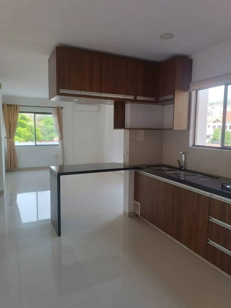 Departamento de 2 dormitorios en alquiler en el 7mo anillo, Zona Norte: foto 2 de 3