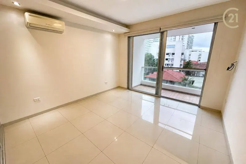 Departamento de 3 dormitorios en venta en Equipetrol, Condado 3: foto 18 de 33