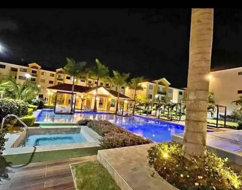 Departamento de 2 dormitorios en venta en el condominio Club Piazza: foto 3 de 15