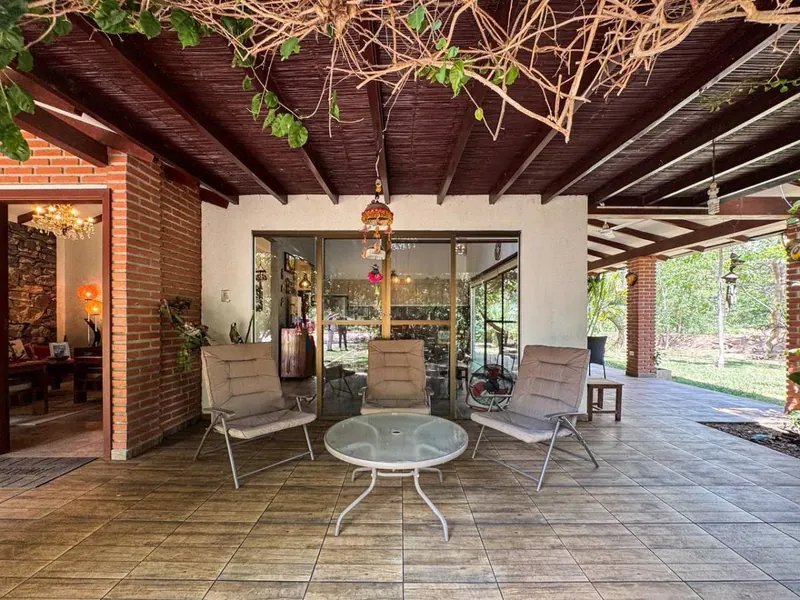 Casa quinta de 3 dormitorios en venta en la Urb. Río Selva, Warnes