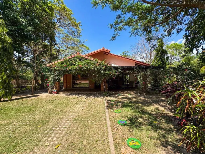 Casa quinta de 3 dormitorios en venta en la Urb. Río Selva, Warnes: foto 2 de 16