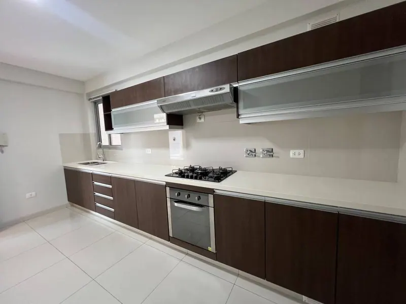 Departamento de 2 dormitorios en alquiler en el condominio Camila II: foto 1 de 17