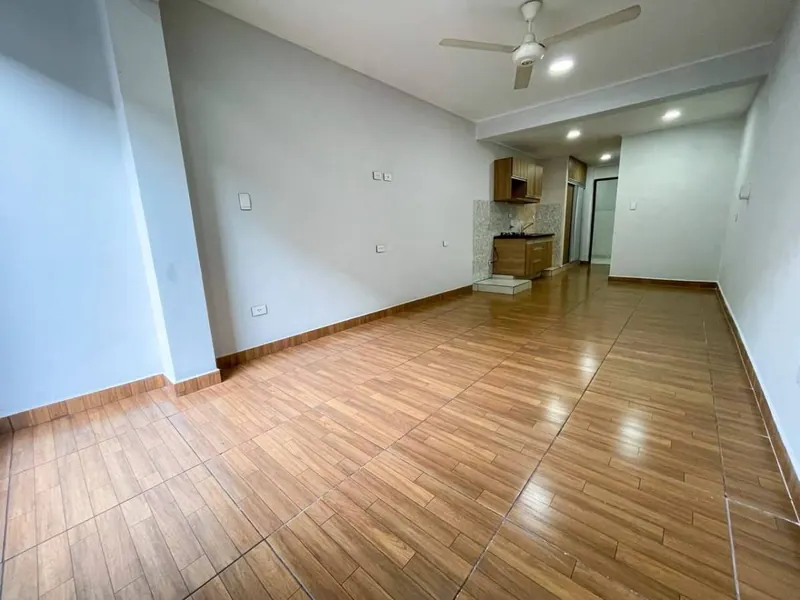 Studio with balcony for rent downtown, 35 m²: foto 3 de 11