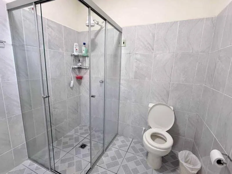 Casa de 5 dormitorios en venta en el Plan 3000, Urb. Guapurú 1: foto 2 de 8