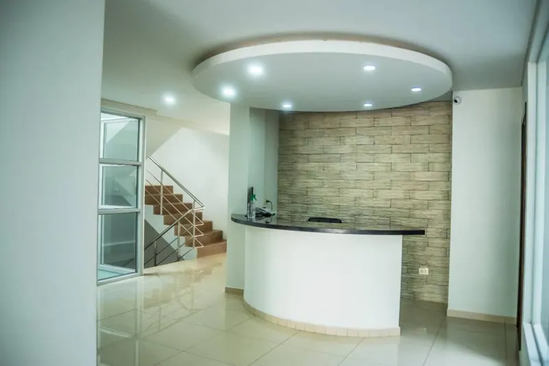 Departamento de 2 dormitorios en venta en condominio Cruz, Equipetrol: foto 2 de 13