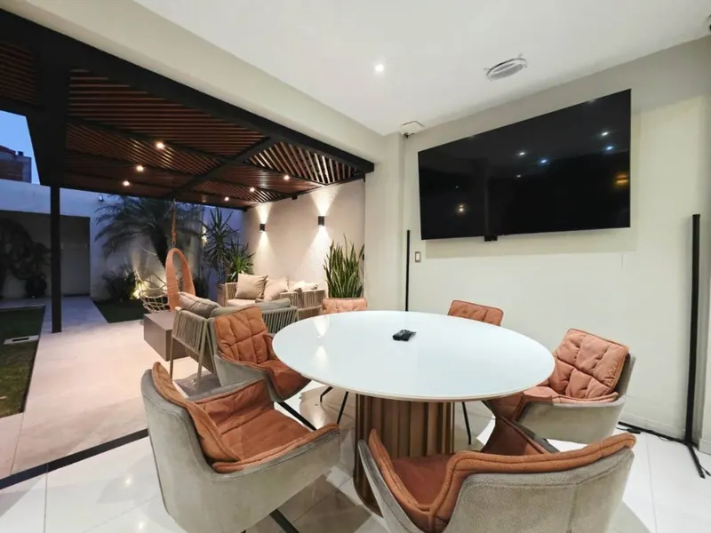 Casa de 3 dormitorios en venta en la Zona Norte, av. Banzer: foto 10 de 15