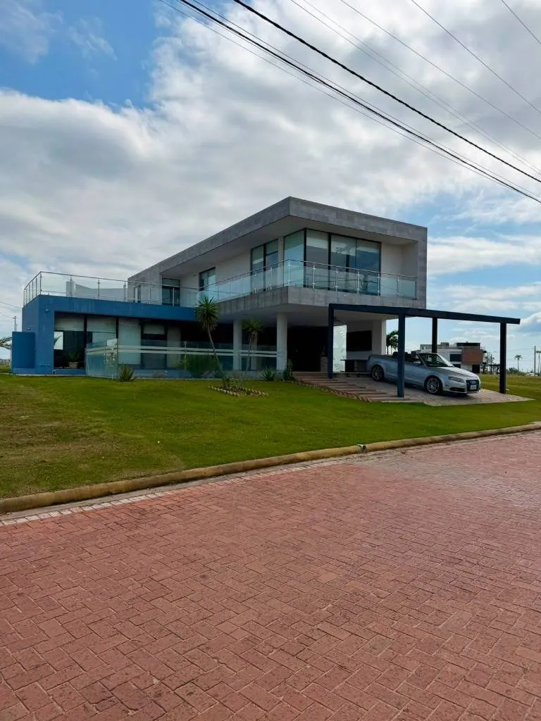 Casa de 4 dormitorios en venta en el condominio Mar Adentro, Urubó: foto 2 de 13