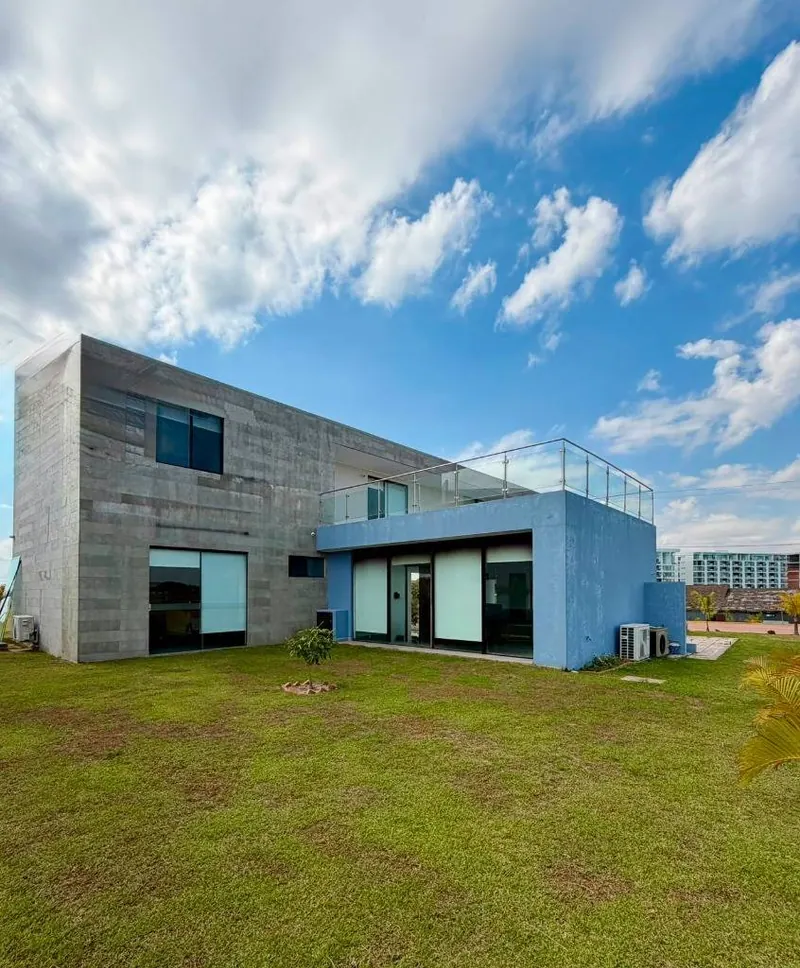 Casa de 4 dormitorios en venta en el condominio Mar Adentro, Urubó: foto 4 de 13