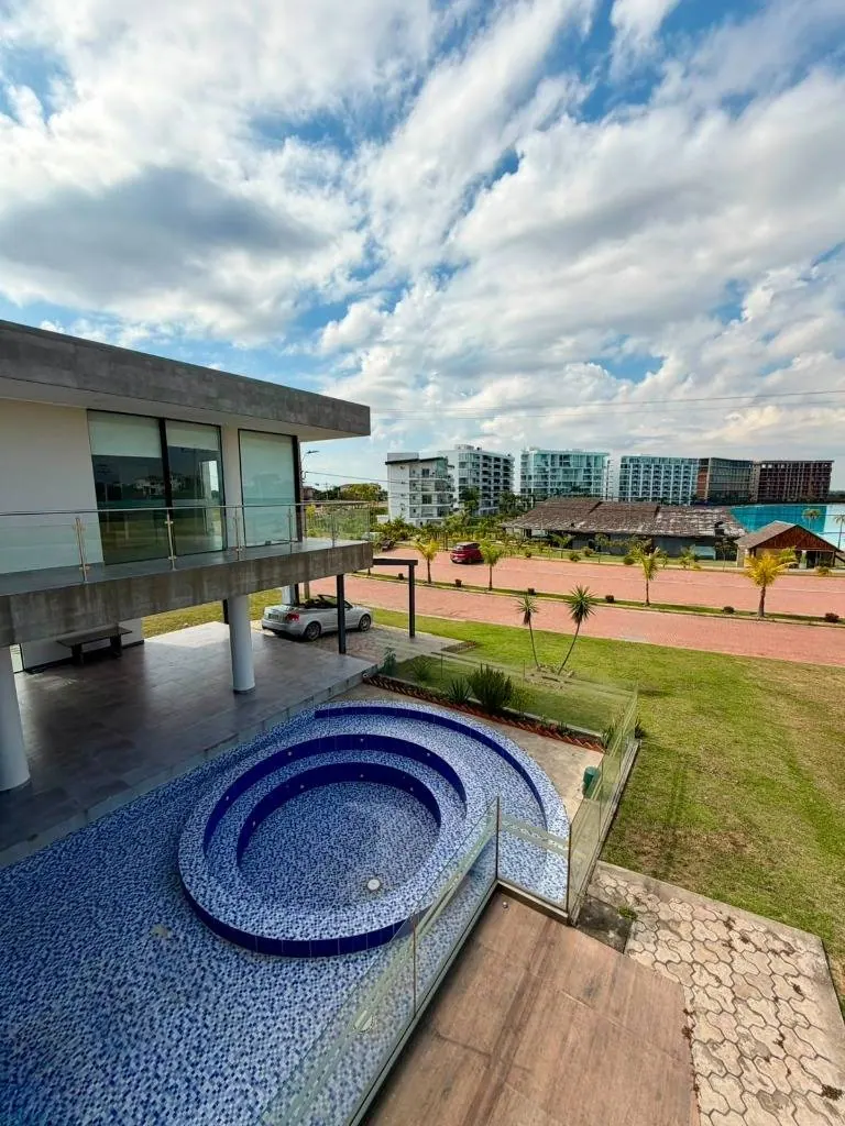 Casa de 4 dormitorios en venta en el condominio Mar Adentro, Urubó: foto 5 de 13