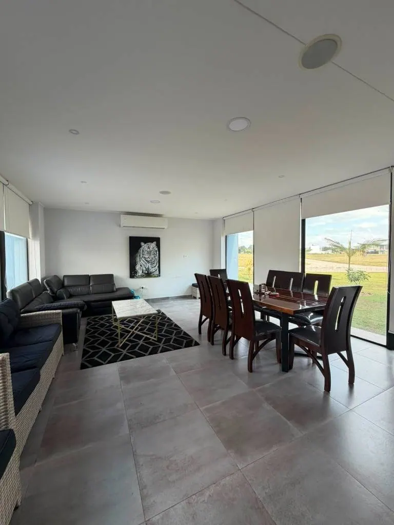 Casa de 4 dormitorios en venta en el condominio Mar Adentro, Urubó: foto 6 de 13