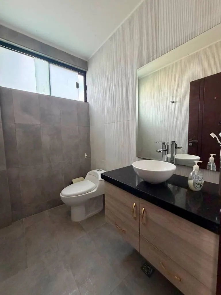 Casa de 4 dormitorios en venta en el condominio Mar Adentro, Urubó: foto 7 de 13