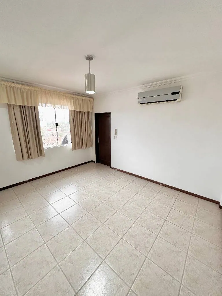 Departamento de 2 dormitorios en venta en el edificio Safra: foto 3 de 10