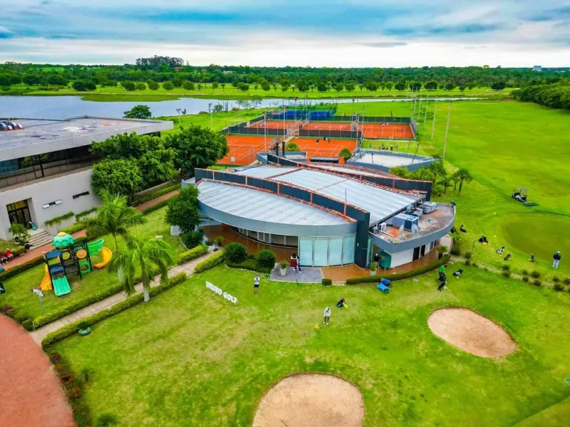 Terreno de 1.236,08 m² en venta en Urubó Golf, con acción incluida: foto 5 de 5