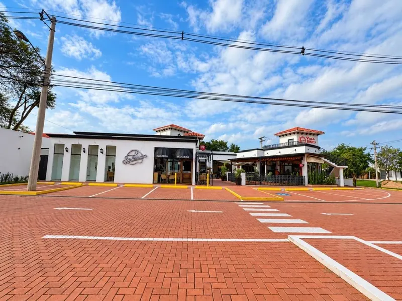 Local comercial de 67 m² en alquiler en Villa Bonita, Urubó: foto 8 de 9