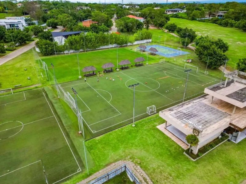 1,210.82 m² lot for sale in Urubó Golf, with membership share: foto 7 de 7