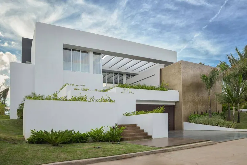 Casa de 5 suites en venta en Urubó Golf, 1.309 m² construidos