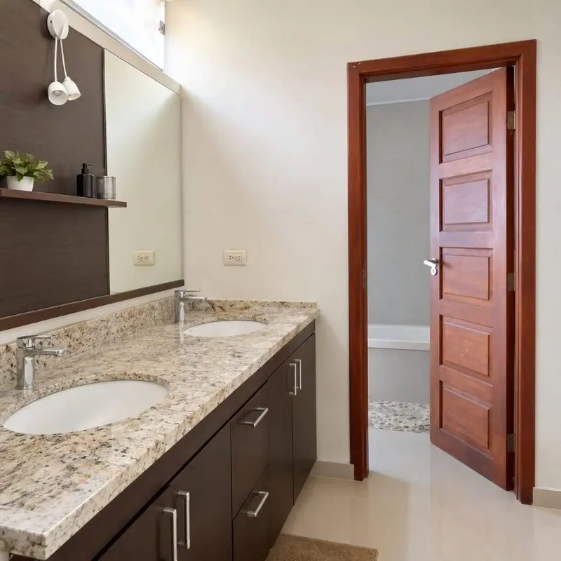 Casa de 4 dormitorios con piscina en venta en la Zona Oeste: foto 8 de 12