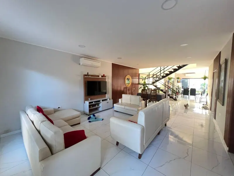 5-bedroom house with pool for sale on Av. Beni, North Zone: foto 7 de 21