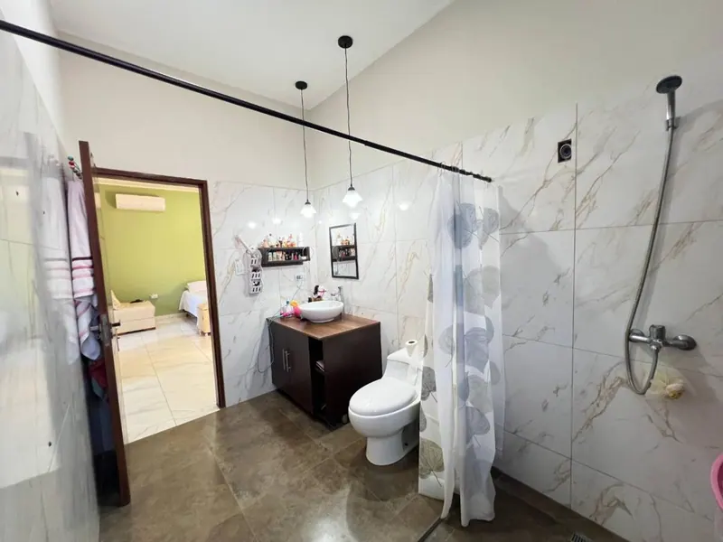 5-bedroom house with pool for sale on Av. Beni, North Zone: foto 15 de 21